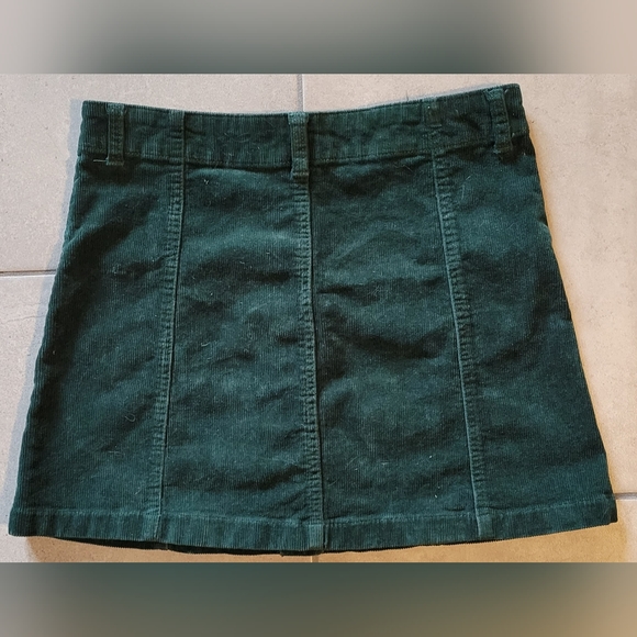 Forever 21 Green Corduroy Mini Skirt Medium - Vintage NWOT - Picture 2 of 5